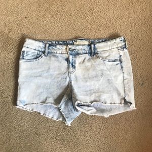 Plus size acid wash jean shorts NEVER WORN